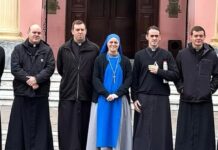Tuvo 12 hijos y 8 se consagraron a Dios: la madre revela qué ocurrió dentro de su hogar