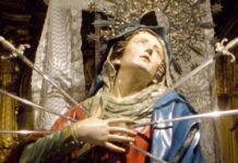 ¿Qué son los 7 dolores de la Virgen? ¿Qué es el «Stabat Mater»? ¿Por qué hay un puñal en su corazón?