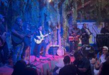 Jean Luis Fortuna rinde tributo a Antony Santos en Casa de Teatro