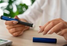 Estudio WAIT: Pacientes dominicanos esperan casi seis años para acceder a medicamentos innovadores